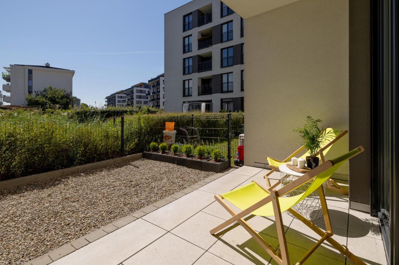 Krakow Studio With Parking & Terrace Near Zalew Bagry By Renters Prestige מראה חיצוני תמונה