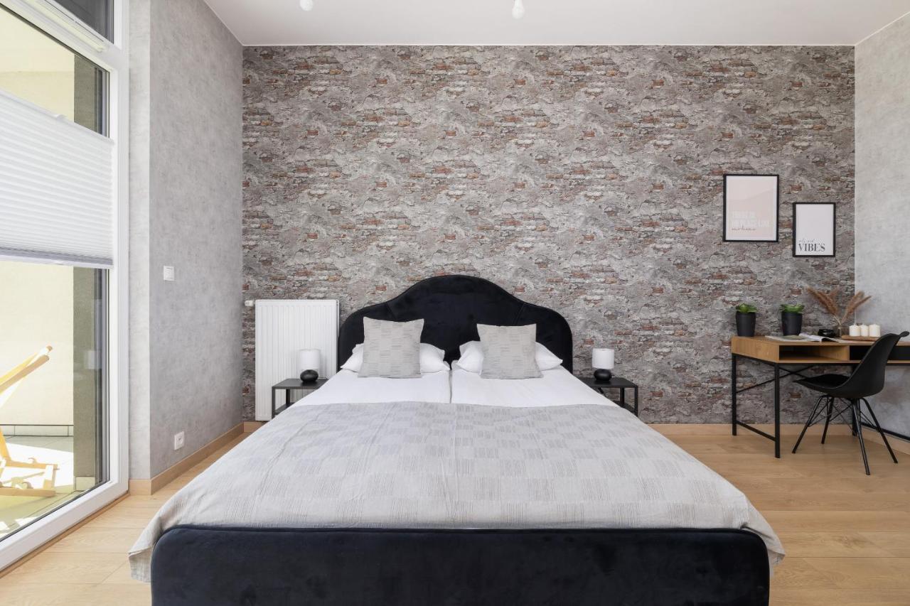 Krakow Studio With Parking & Terrace Near Zalew Bagry By Renters Prestige מראה חיצוני תמונה