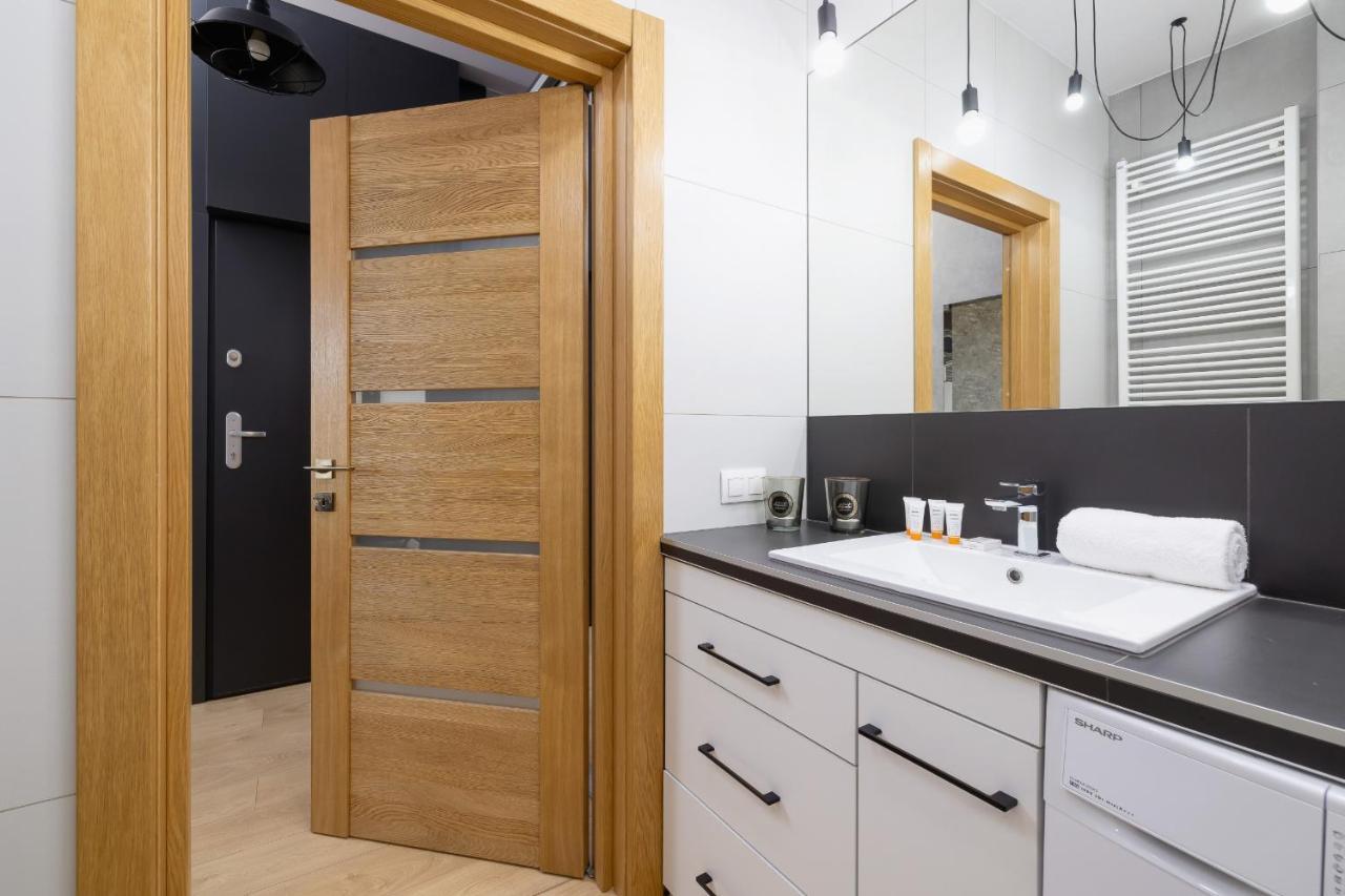 Krakow Studio With Parking & Terrace Near Zalew Bagry By Renters Prestige מראה חיצוני תמונה